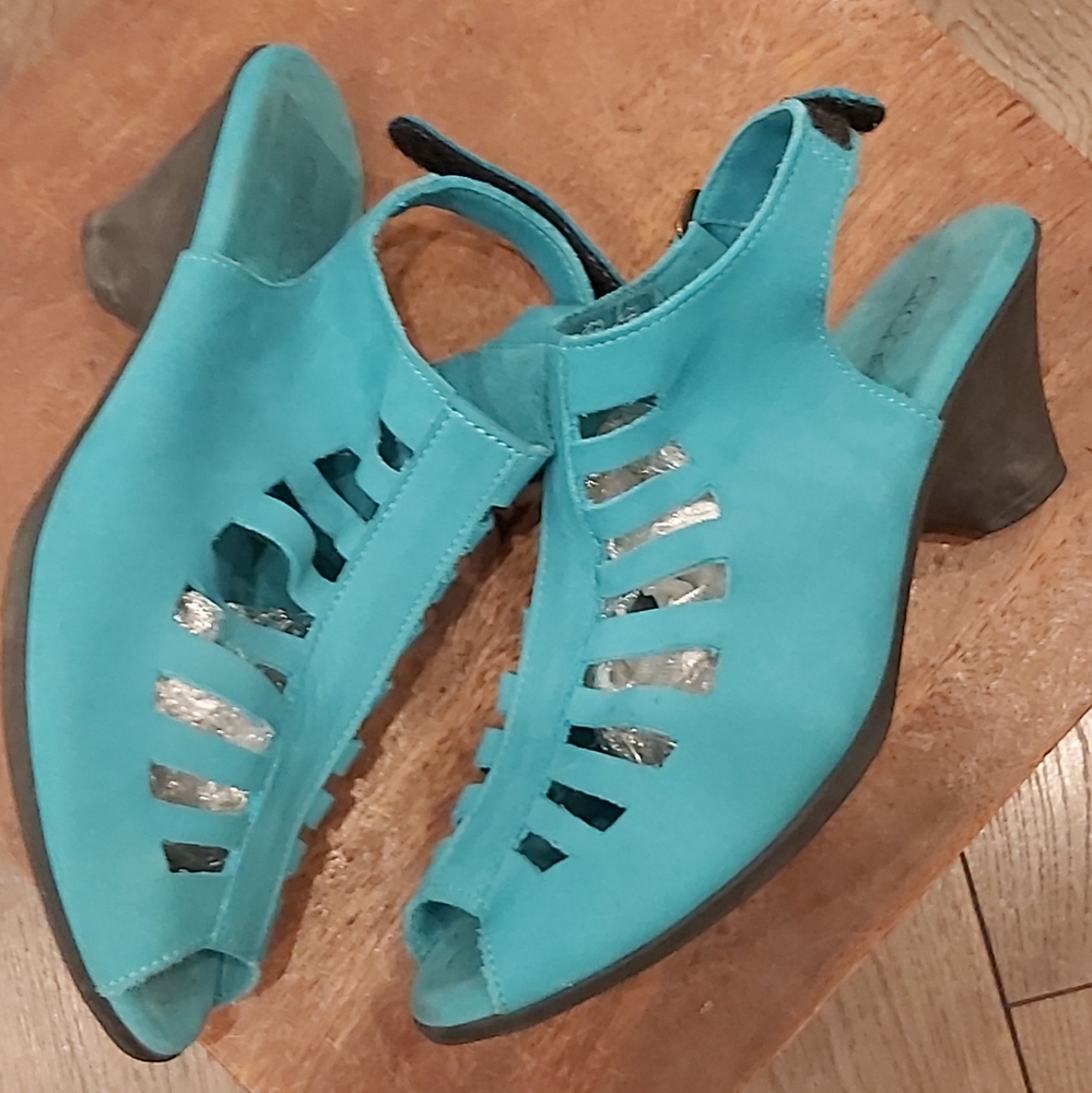 Arche leather peeptoe sandals